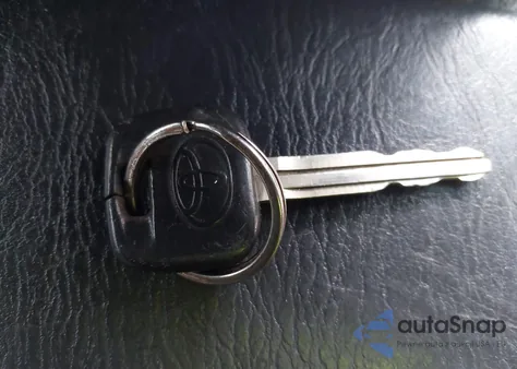 2004 Toyota Corolla S из США, поврежденный, VIN 1NXBR32E04Z228986